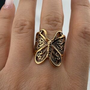 Elegant Gold Butterfly Ring